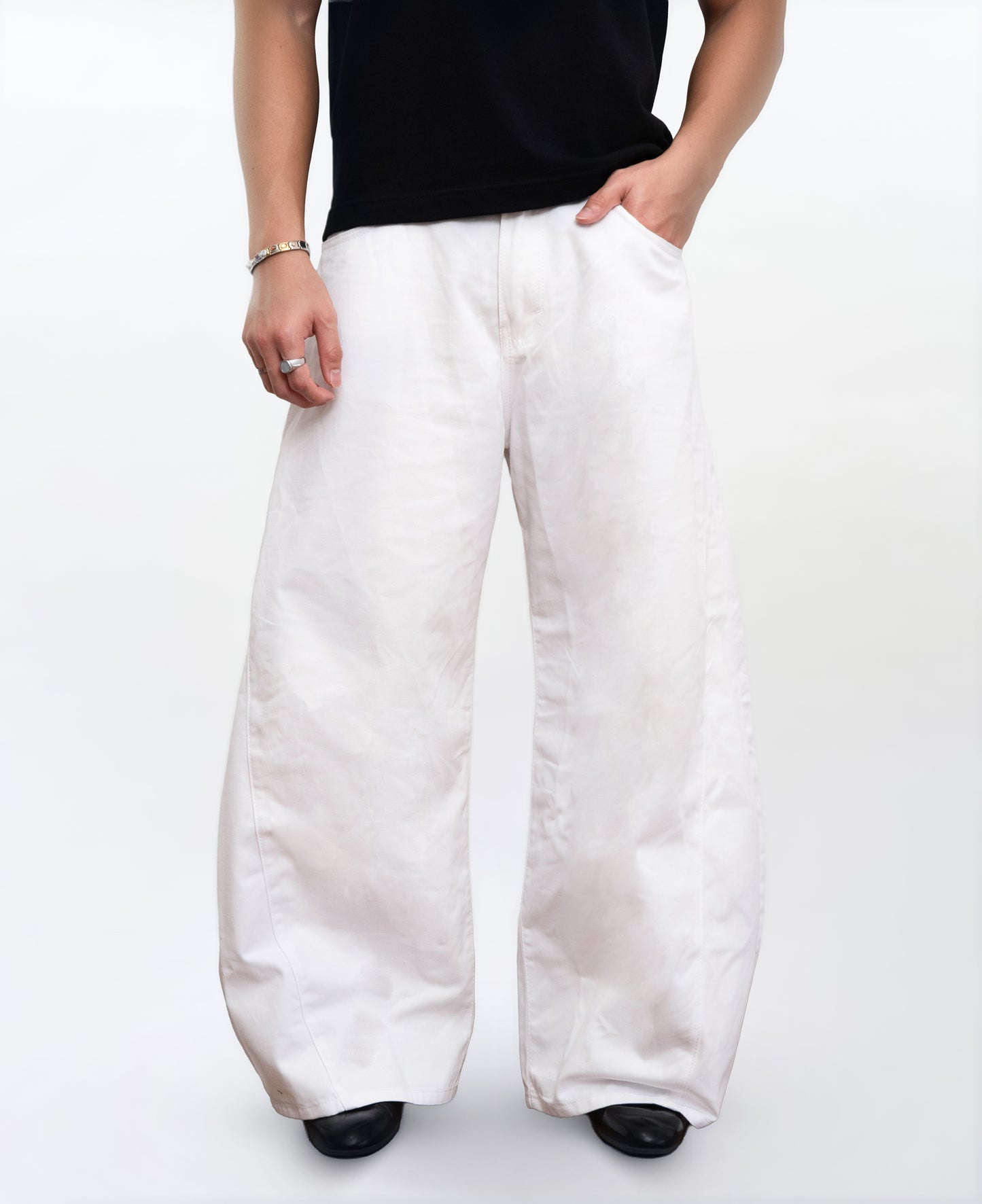 RUDEBASIC - John Barrel Pants | Fine Cotton Twill | Unisex | Celana barrel | Celana balon | Celana panjang